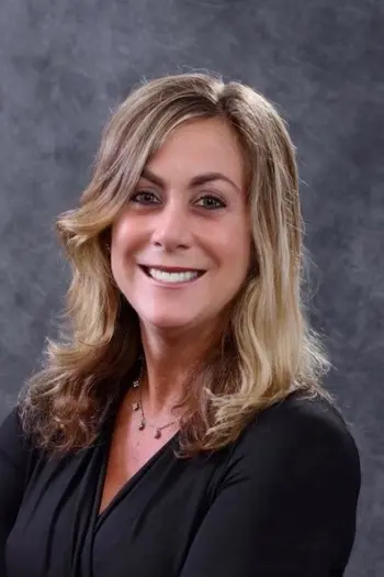 Lisa Stavrakis