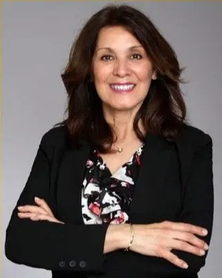Essie Cruz