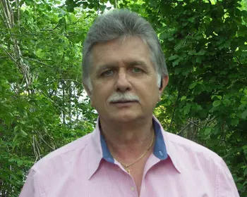 Dennis P. "Dennis" Groth