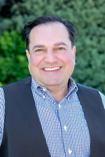 Peter Agacanyan