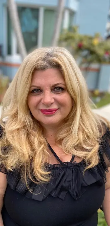 Debra Giacomarra