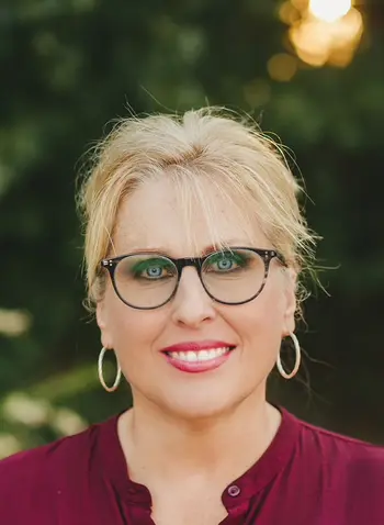 Robyn Serage