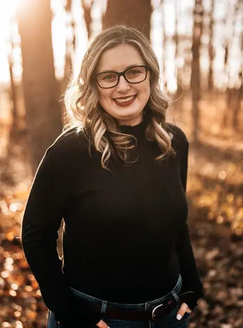 Nicollette Hanson