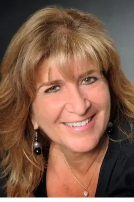 Lorraine Freed
