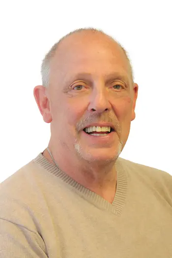Dennis Barnes