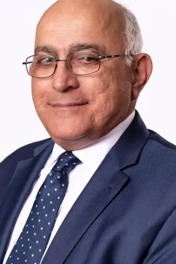 Vahagn Stephen