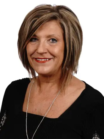 Nicole YOUNG