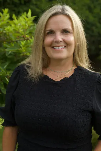 Elizabeth Georgescu