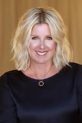Julie Pierzak