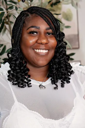 Tenia Jones