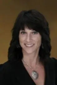 Karen Bazar