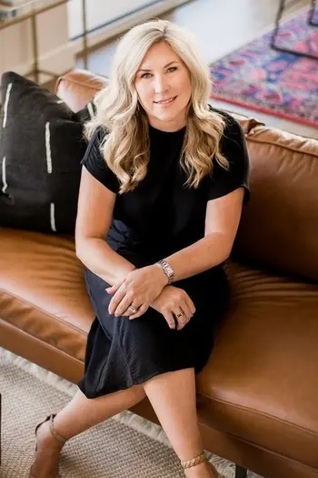 Angela Rich