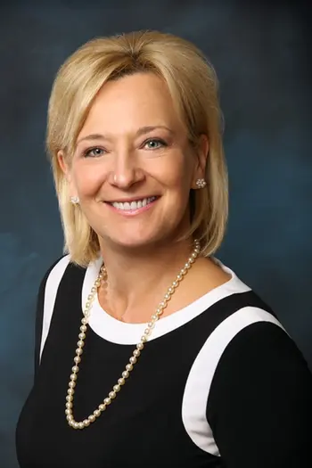 Lynette Bruntjen