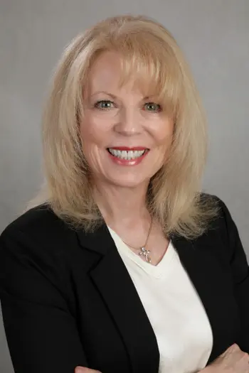 Cindy Peschel-Hull