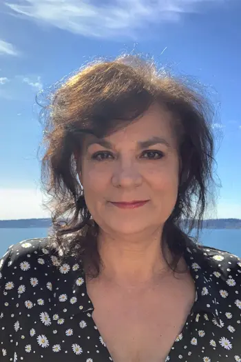 Tara Cummins