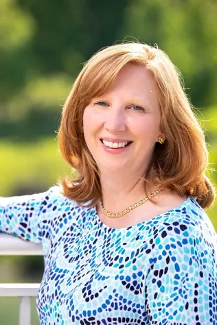 Traci Hesser