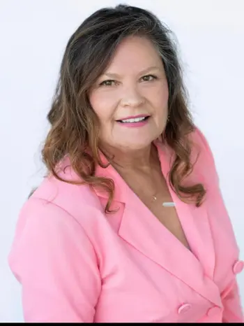 Diana Flores-Gallardo