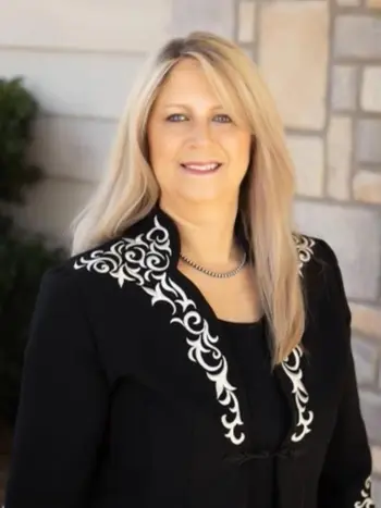 Shelly Woods