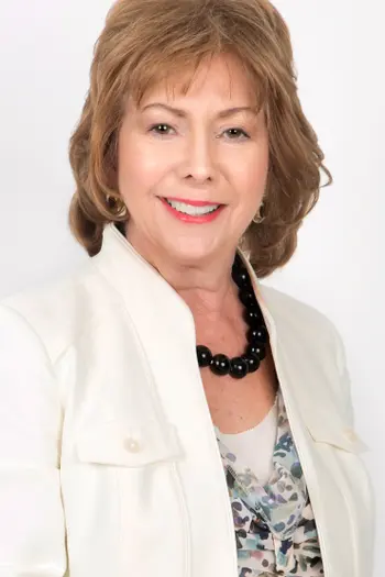 Candace Bauer