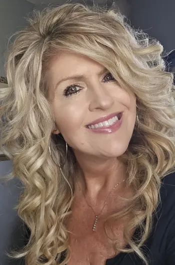 Amanda Cooper