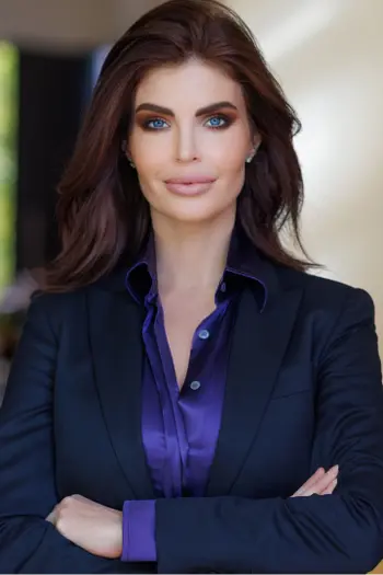 Julia Connelly