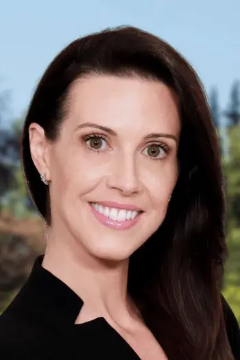 Lisa Clapperton