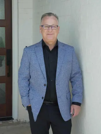 Chris Warren