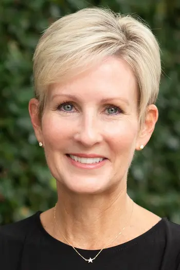 Lesley Ammons
