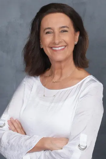 MaryCarmen Esteso