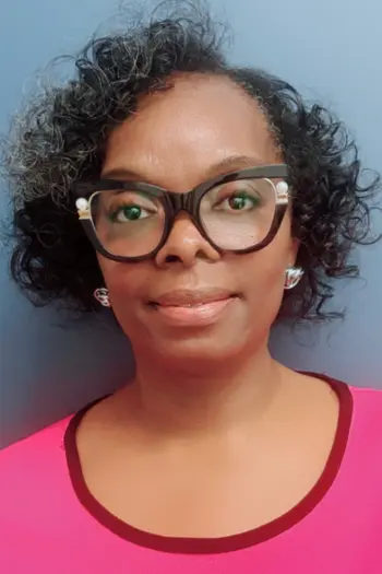 Felicia Holmes