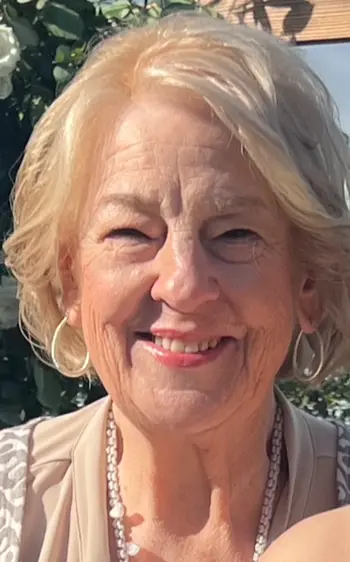 Mary Lundstrom