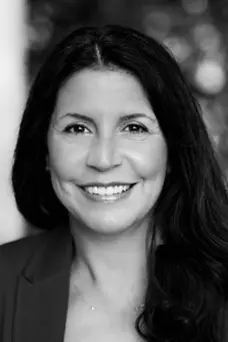 Laura Azar
