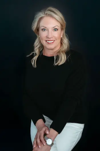 Dana Nelson