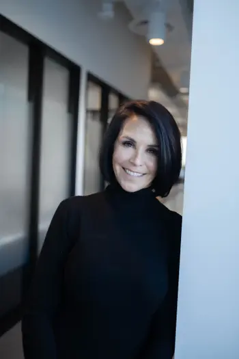 Leslie Nichols