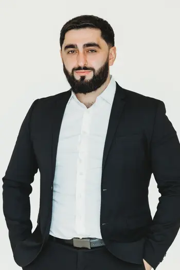 Murat Muradov