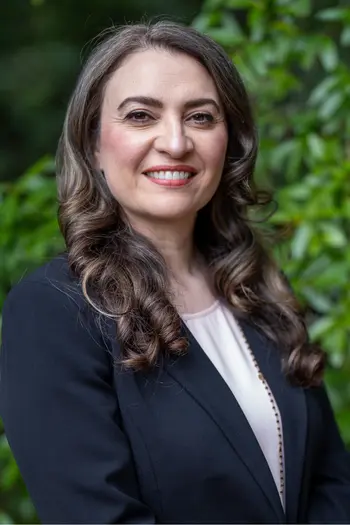 Mona Moaveni