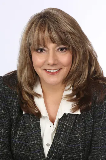 Carolyn Bardach