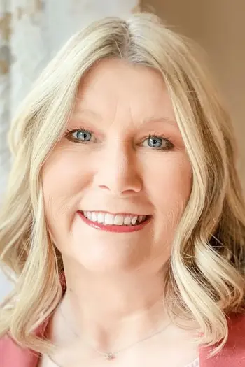 Kelli Walker