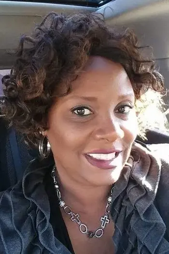 Lisa Provine