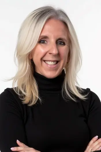Amanda Riley