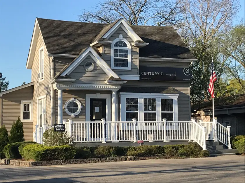 CENTURY 21 Riverpointe