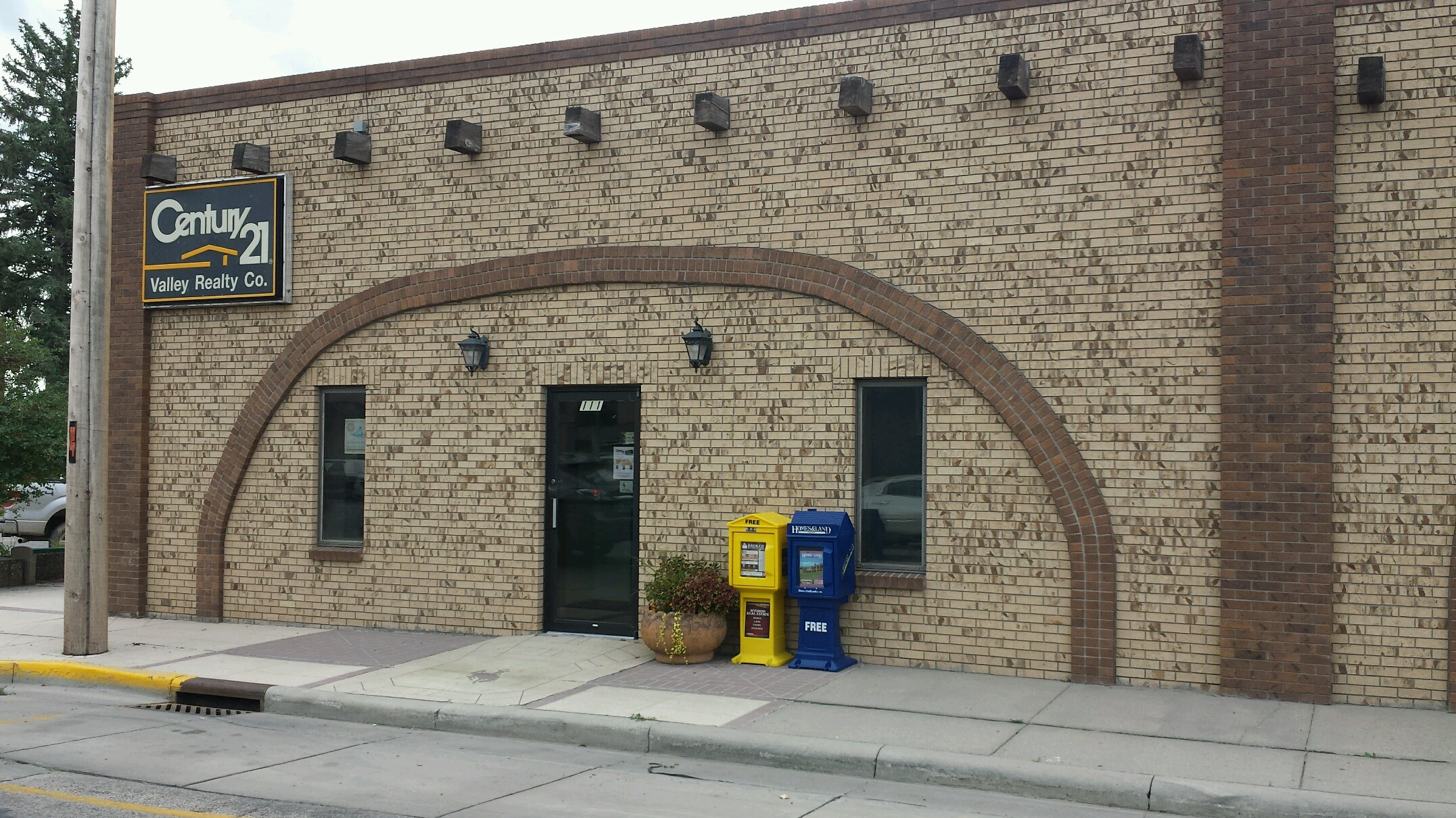 CENTURY 21 Valley Realty Company