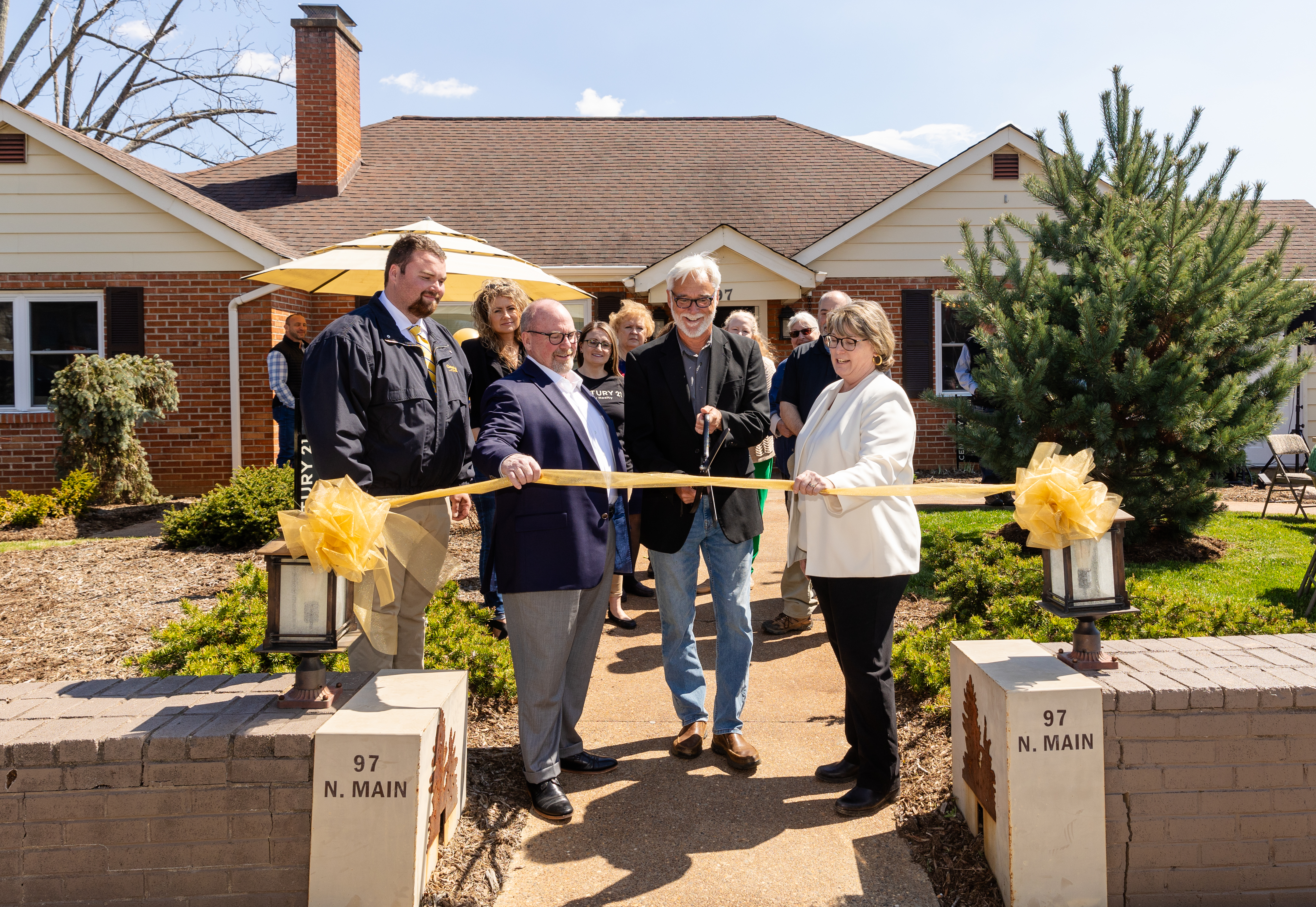 CENTURY 21 Foley Realty