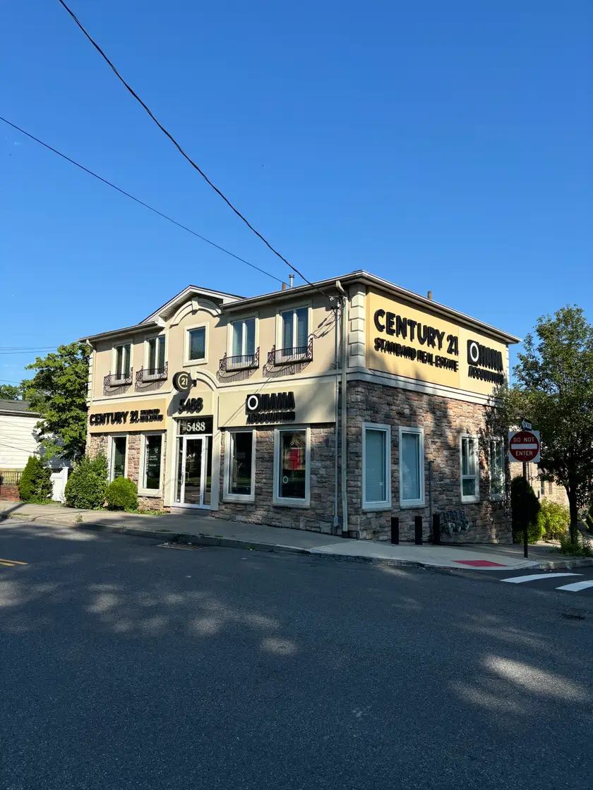 CENTURY 21 STANDARD REAL ESTATE