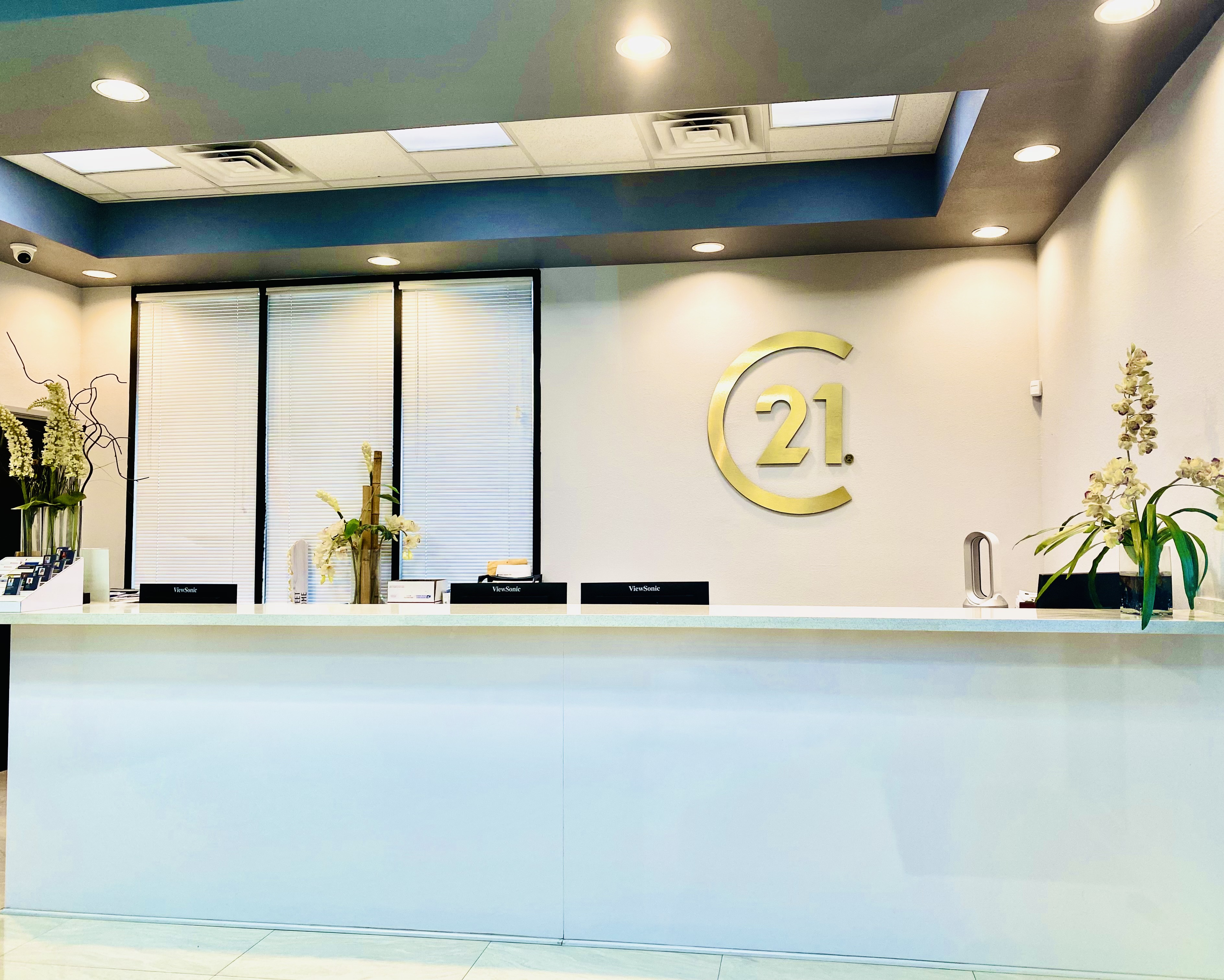 CENTURY 21 1st Priority Realty