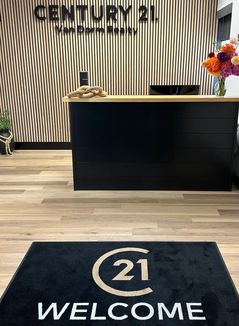 CENTURY 21 Van Dorm Realty
