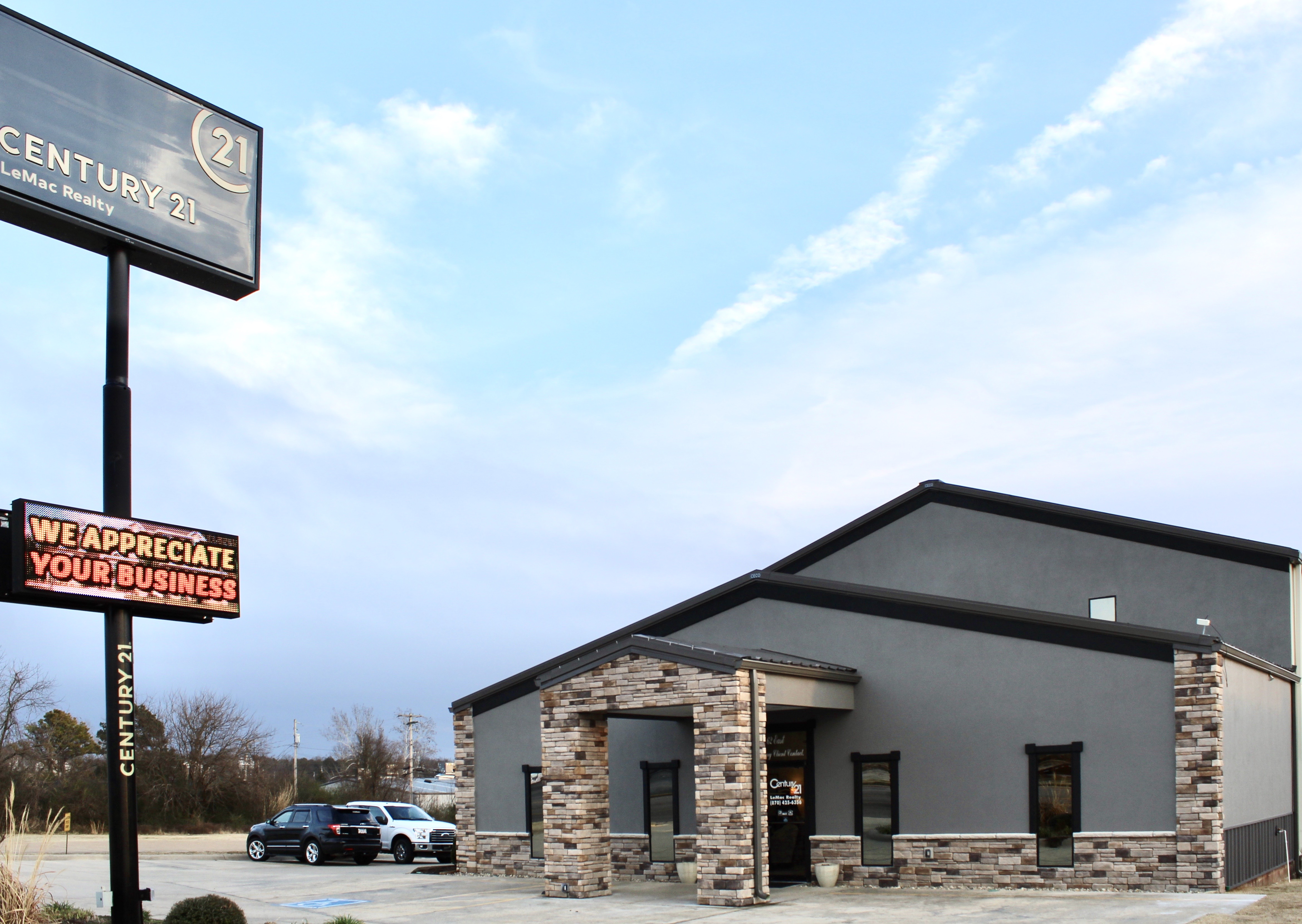 CENTURY 21 LeMac Realty