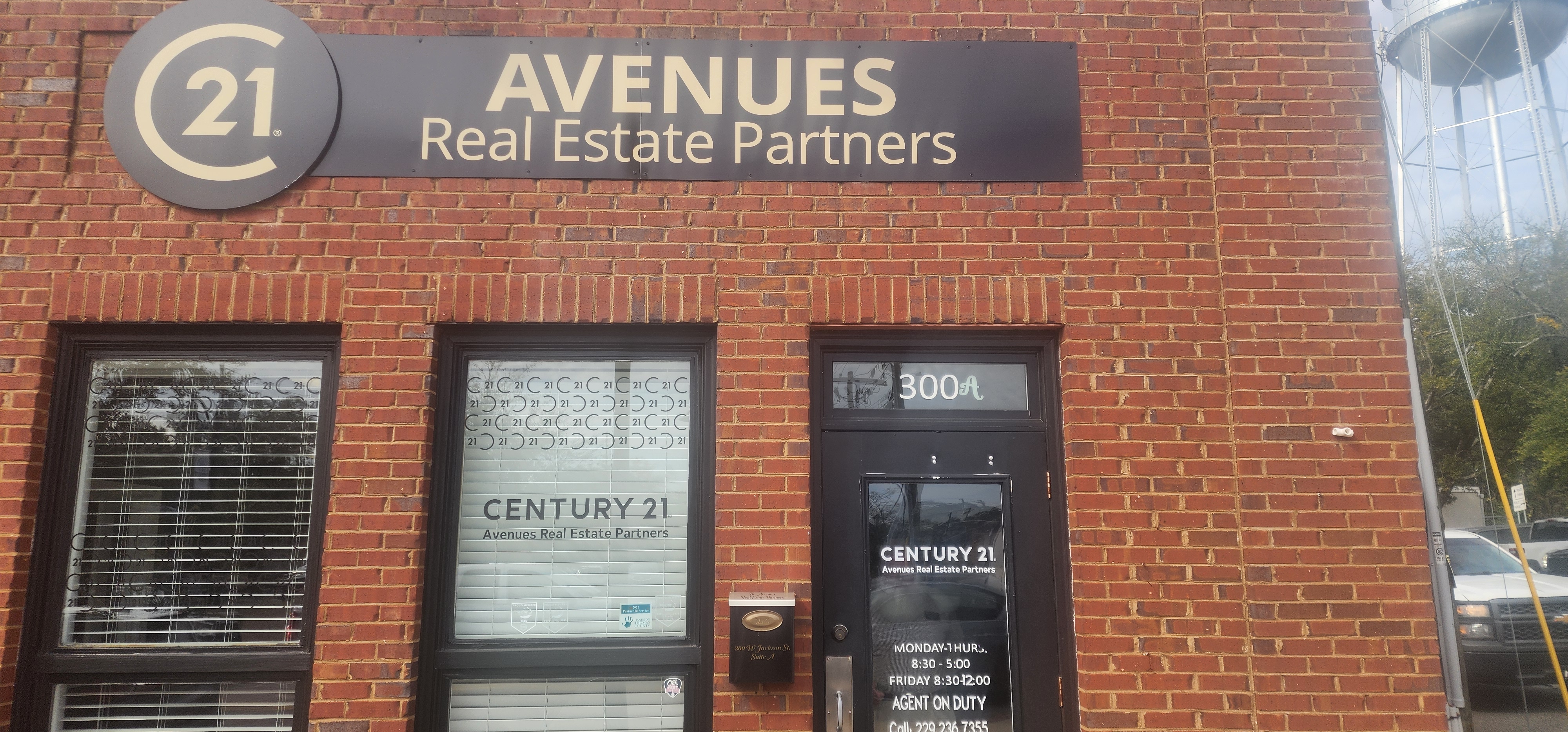 CENTURY 21 Avenues Real Estate Partners