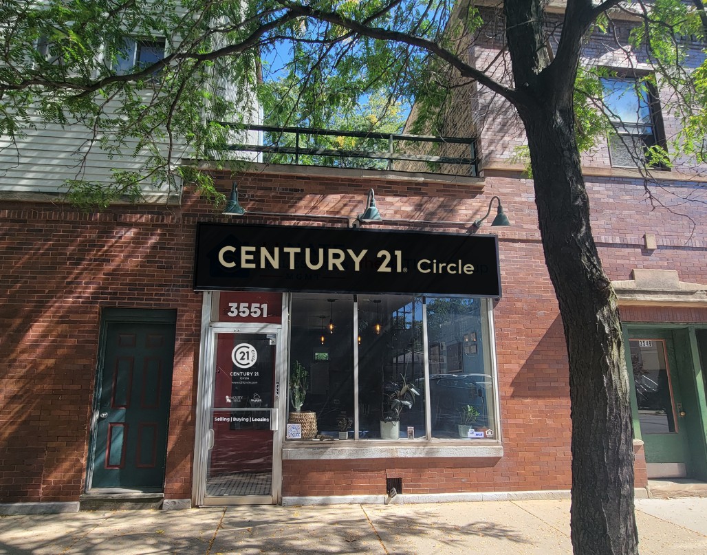 CENTURY 21 Circle