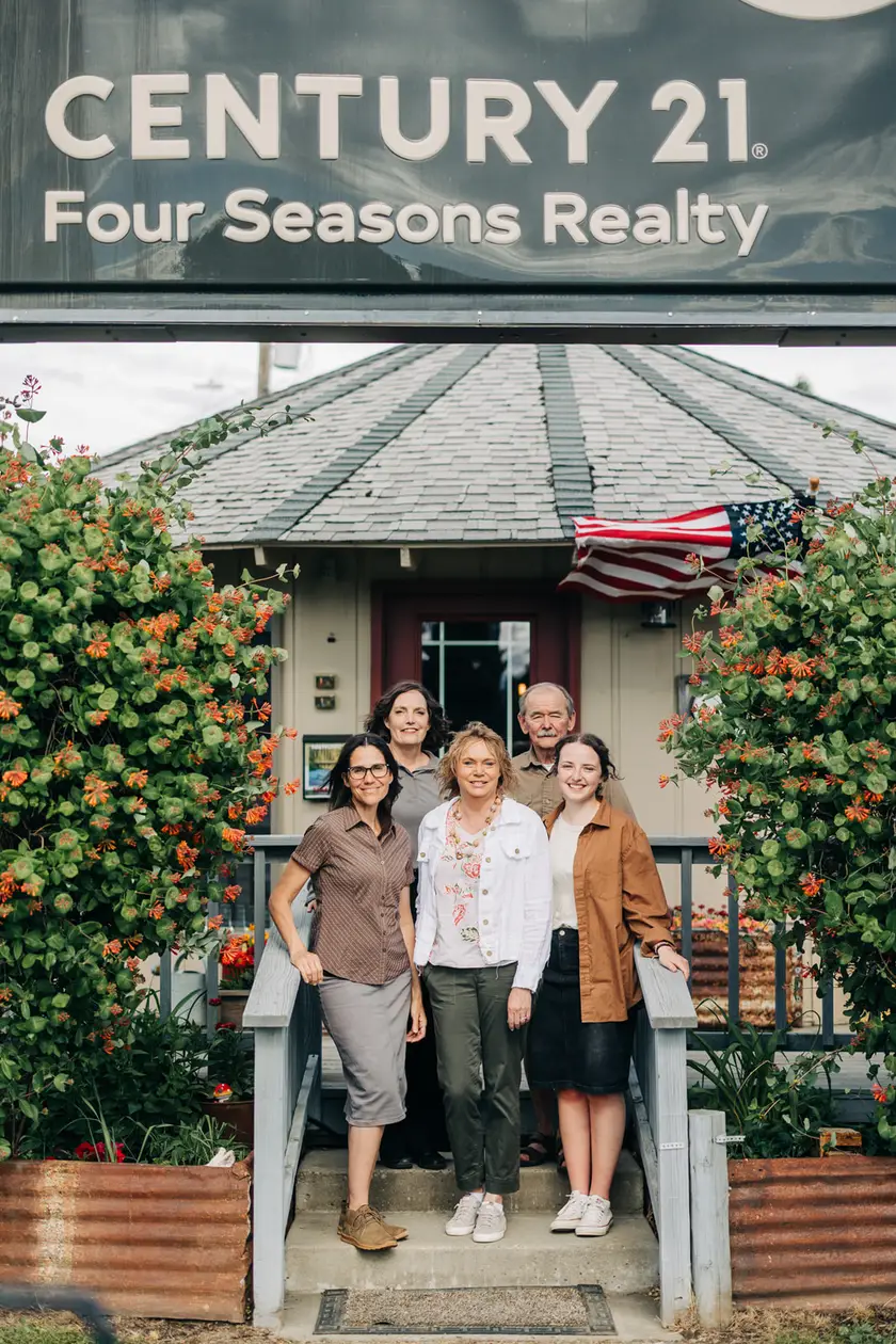 CENTURY 21 Four Seasons Realty